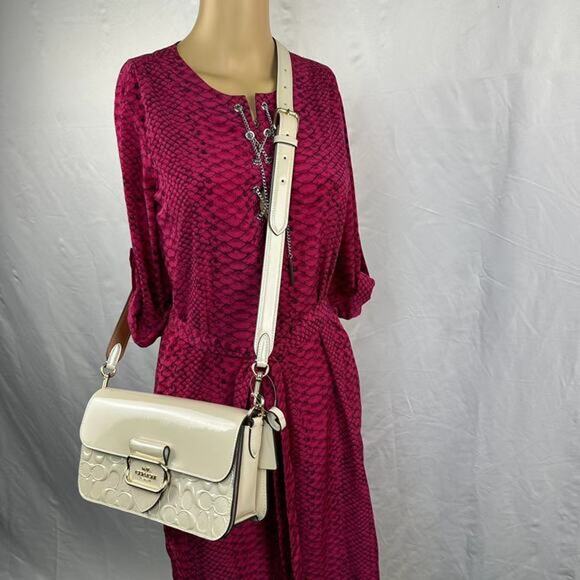 Coach  CT856 Morgan Shoulder Bag in Signature Leather - Picture 5 of 14